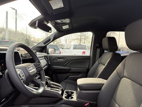 New 2026 GMC Canyon Elevation w/ Convenience Package image 12