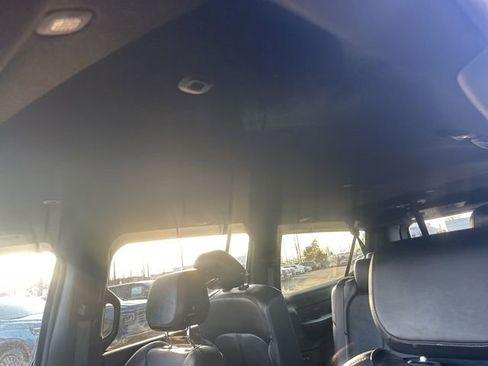 Used 2024 Jeep Wagoneer L Series II w/ Flexible Seating Group image 15