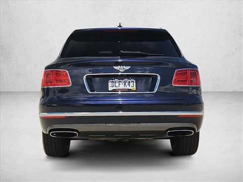 Used 2018 Bentley Bentayga AWD/4WD image 7