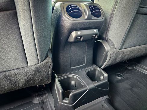 Certified 2025 Jeep Wrangler Sport S image 29