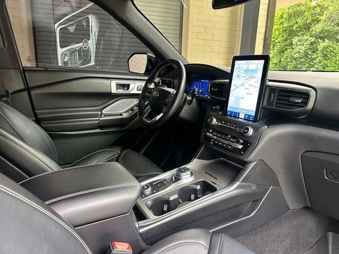 Used 2020 Ford Explorer ST w/ ST Street Pack AWD/4WD image 13