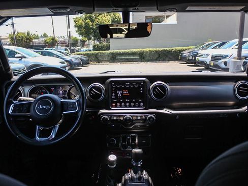 Used 2021 Jeep Wrangler Unlimited Rubicon 4xe AWD/4WD image 14