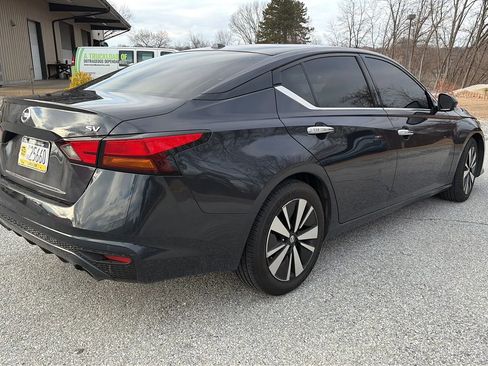 Used 2020 Nissan Altima 2.5 SV image 8