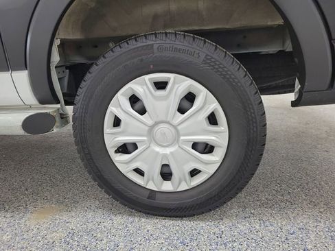 Used 2024 Ford Transit 250 Low Roof w/ Exterior Upgrade Package RWD image 5