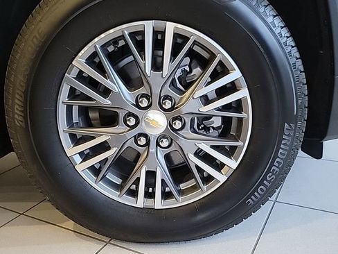 New 2026 Chevrolet Traverse LT w/ Driver Confidence Package FWD image 11