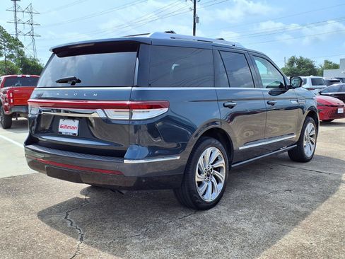 Used 2024 Lincoln Navigator Premiere AWD/4WD image 29