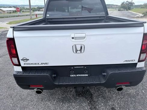 Used 2023 Honda Ridgeline Black Edition image 8