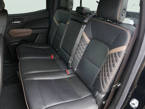 Used 2023 GMC Canyon Denali AWD/4WD image 22