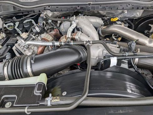 Certified 2021 Ford F250 Lariat w/ Chrome Package image 51