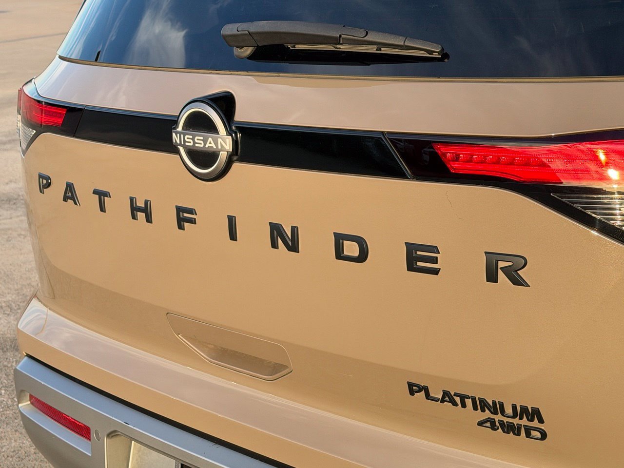 Certified 2024 Nissan Pathfinder Platinum w/ Lighting Package (N93) AWD/4WD image 9