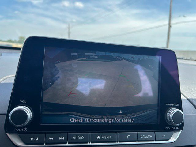 Used 2025 Nissan Altima 2.5 SV FWD image 22