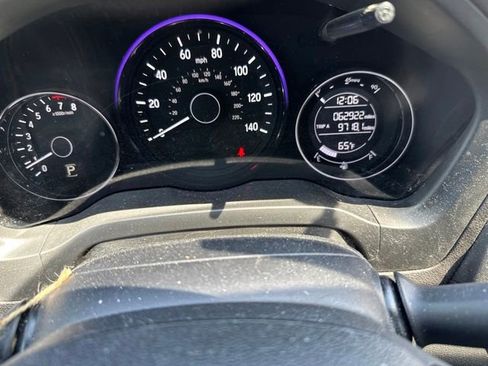 Used 2020 Honda HR-V Sport image 9