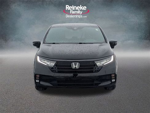 Used 2024 Honda Odyssey Sport image 2