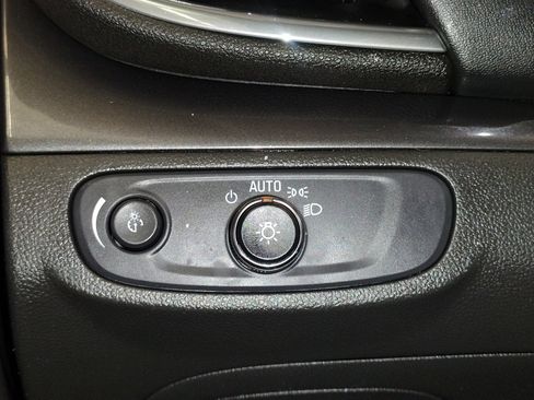 Used 2019 Buick Encore Preferred w/ Safety Package image 22