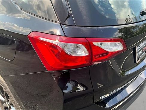 Used 2020 Chevrolet Equinox LS AWD/4WD image 22