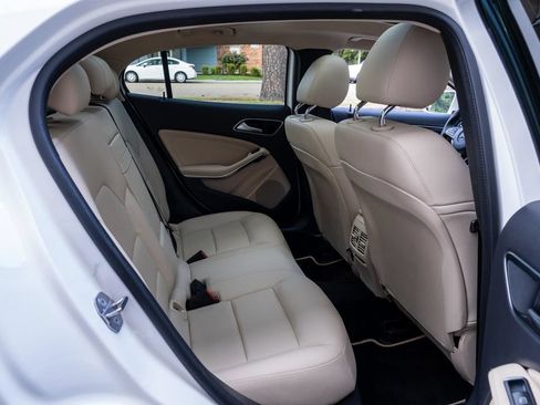 Used 2019 Mercedes-Benz GLA 250 4MATIC image 30