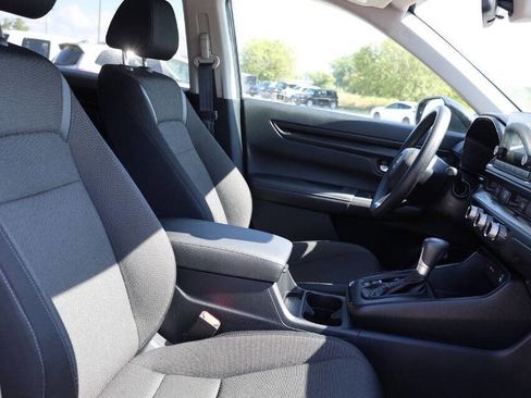 Used 2025 Honda CR-V LX image 15