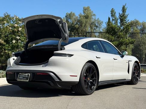 Certified 2025 Porsche Taycan GTS image 33
