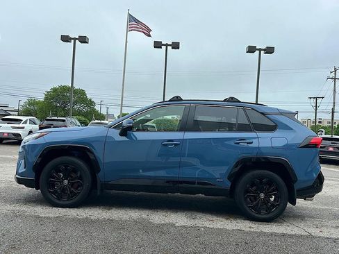 Certified 2025 Toyota RAV4 SE w/ Convenience Package AWD/4WD image 2