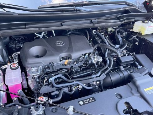Used 2026 Toyota Sienna Limited FWD image 18