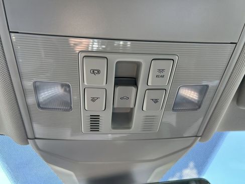 New 2026 Volkswagen Jetta SE FWD image 42