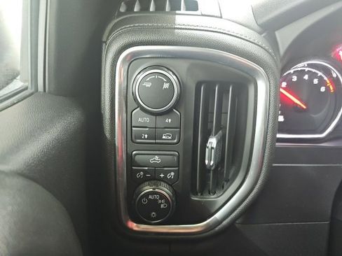 Used 2019 Chevrolet Silverado 1500 LT image 9