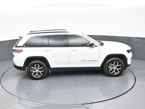 Used 2024 Jeep Grand Cherokee Limited w/ Trailer Tow Package AWD/4WD image 62