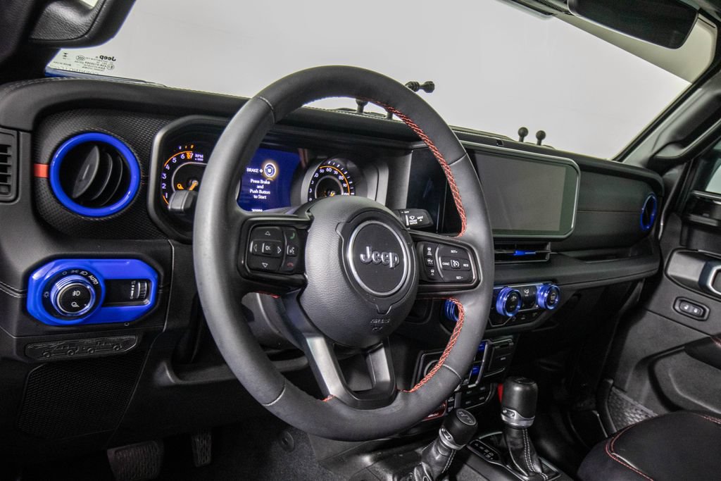 Used 2024 Jeep Gladiator Rubicon w/ Technology Group AWD/4WD image 19