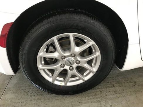 New 2025 Chrysler Pacifica Select image 32