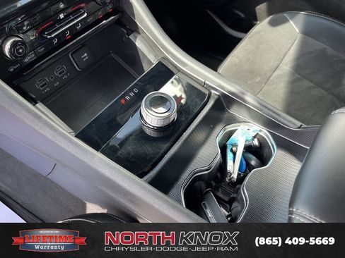 Used 2024 Jeep Grand Cherokee Altitude AWD/4WD image 10