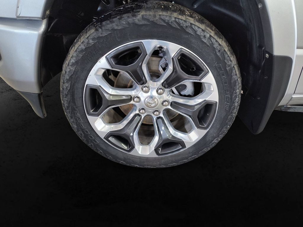 Used 2021 RAM 1500 Limited AWD/4WD image 9
