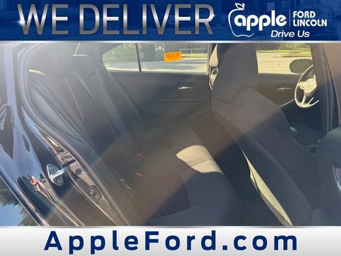 Used 2024 Toyota Corolla SE w/ Convenience Package FWD image 10