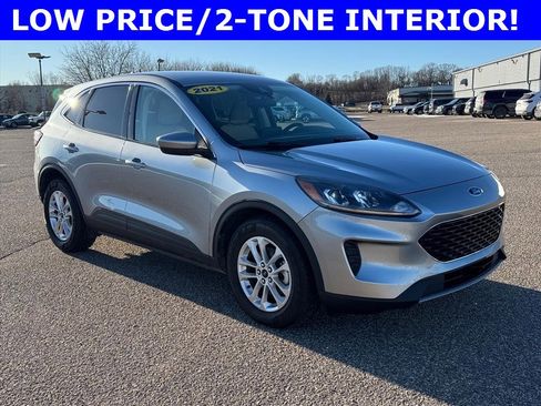 Used 2021 Ford Escape SE w/ Cold Weather Package image 1