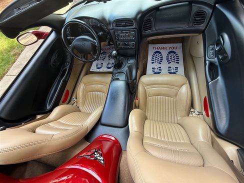 Used 1999 Chevrolet Corvette Convertible w/ Memory Pkg RWD image 55