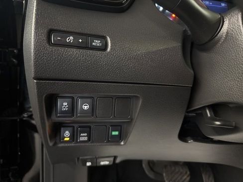 Used 2019 Nissan Rogue Sport SV w/ Technology Package image 19