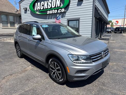 Used 2021 Volkswagen Tiguan SE w/ Panoramic Sunroof Package AWD/4WD image 28