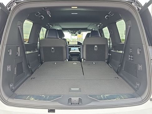 New 2026 INFINITI QX80 4WD image 42