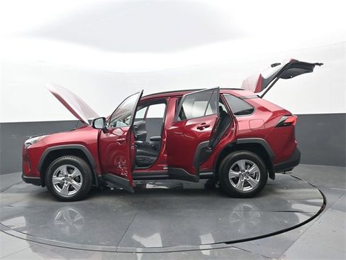 Used 2025 Toyota RAV4 XLE w/ Convenience Package image 33