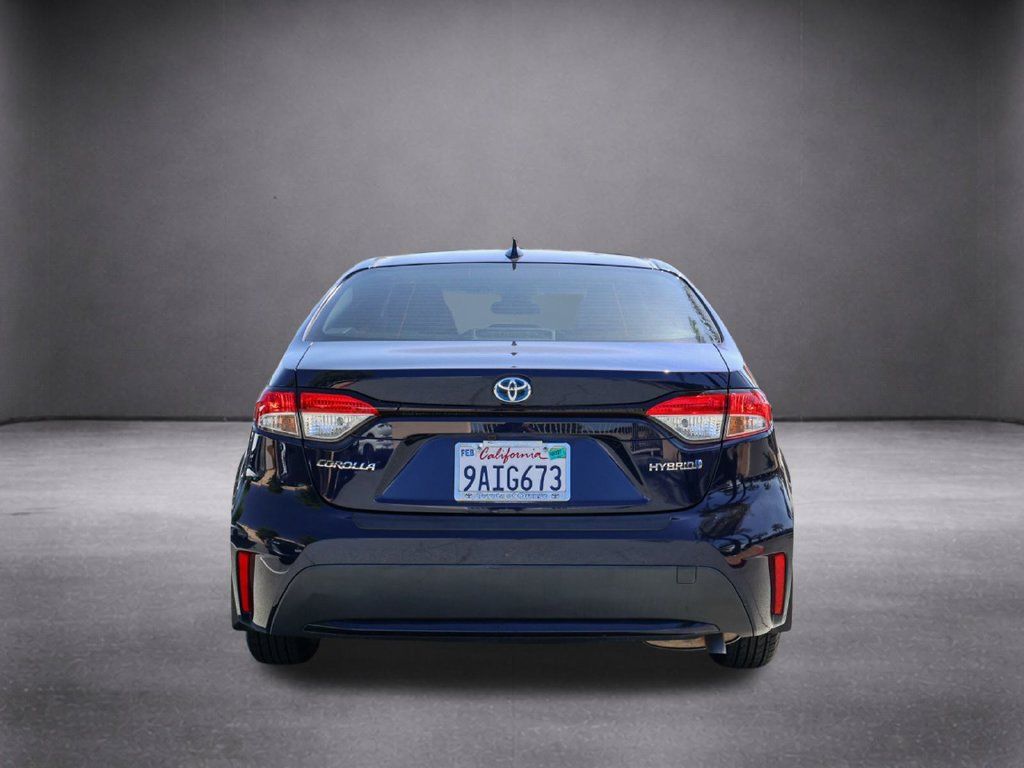 Used 2022 Toyota Corolla LE w/ Premium Interior Package FWD image 6