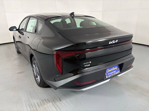 New 2026 Kia K4 LXS image 6