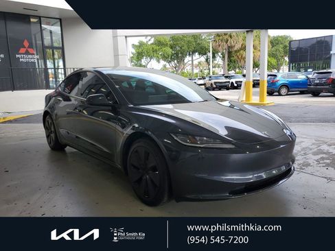 Used 2025 Tesla Model 3 Long Range RWD image 1