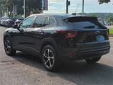 Used 2024 Chevrolet Trax RS w/ Sunroof Package image 3
