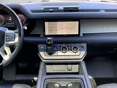 Used 2024 Land Rover Defender 110 S AWD/4WD image 12