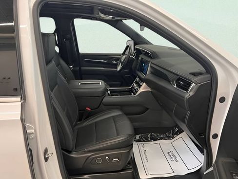 Certified 2024 GMC Yukon XL Denali w/ Denali Reserve Package AWD/4WD image 12