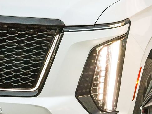 Used 2025 Cadillac Escalade V AWD/4WD image 5
