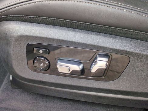 Used 2026 BMW X7 xDrive40i w/ M Sport Package image 17