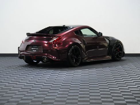 Used 2018 Nissan 370Z NISMO RWD image 6