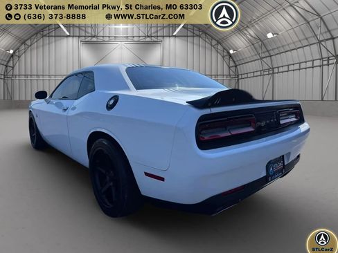Used 2016 Dodge Challenger R/T Scat Pack RWD image 5