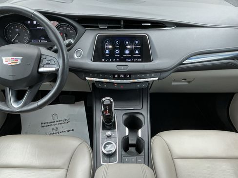 Used 2021 Cadillac XT4 Premium Luxury AWD/4WD image 11