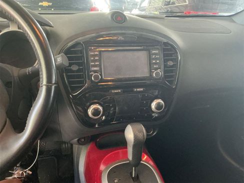 Used 2015 Nissan Juke SV w/ Technology Package FWD image 10
